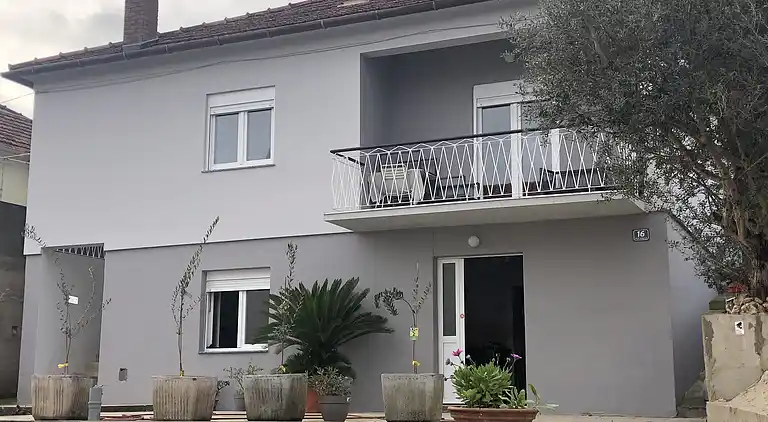 New House for exclusive use, few steps from the sea 