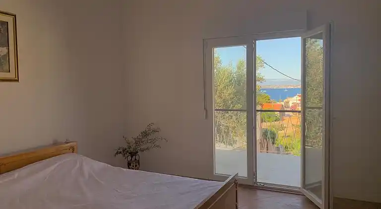 New House for exclusive use, few steps from the sea 