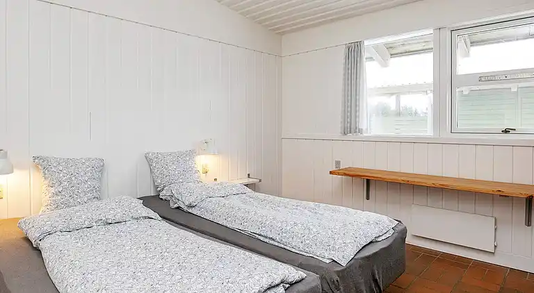 C-3 room,2 bathrooms,renovated