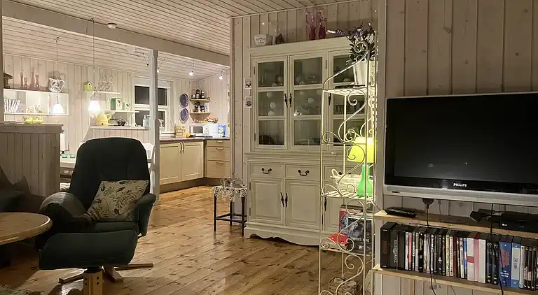 Naturskønt sommerhus med shelter og bålplads