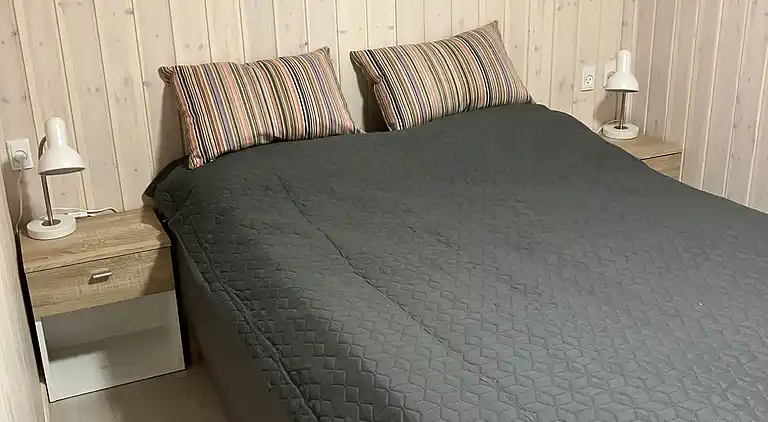 Naturskønt sommerhus med shelter og bålplads