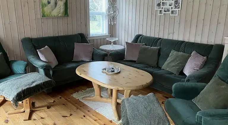 Naturskønt sommerhus med shelter og bålplads