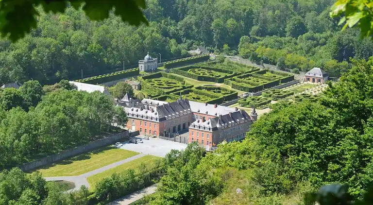 Holiday home in Hastiere