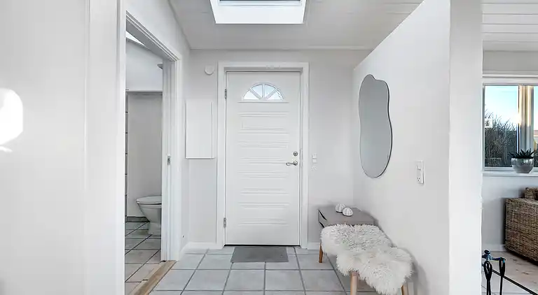 Meerblick und Ladestation für Elektroauto