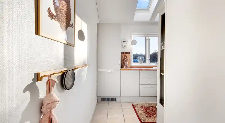 Meerblick und Ladestation für Elektroauto