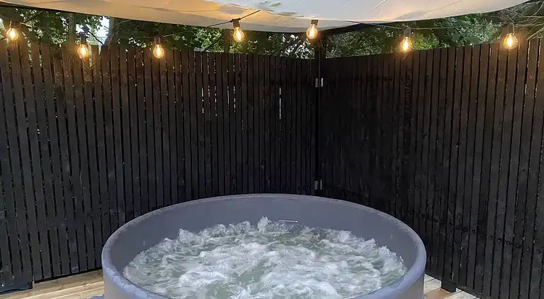 Autentisk feriehus med badstue nær stranden