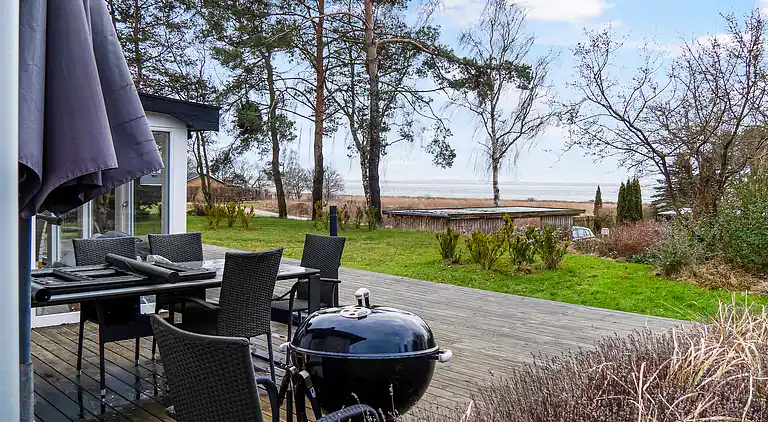 Skønt sommerhus med udsigt over fjorden