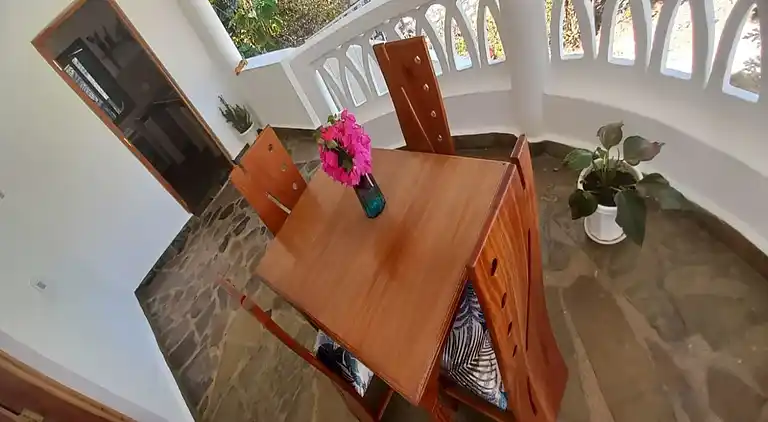 Luxury cosy villa welcoming you by the beach