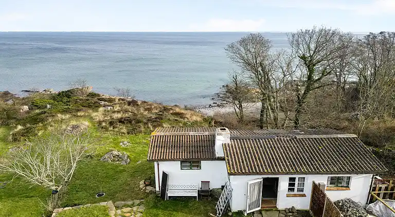 Sommerhus på Bornholm direkte ud til havet