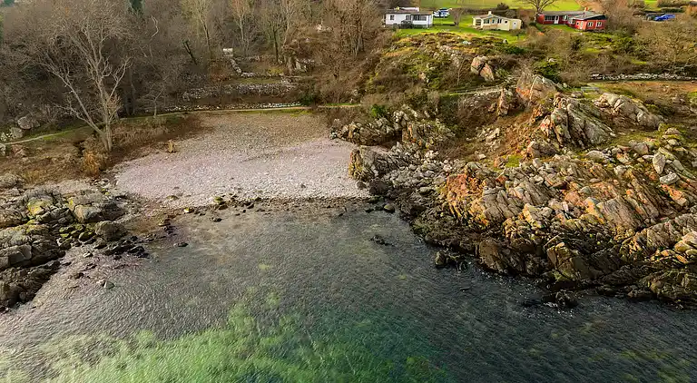 Sommerhus på Bornholm direkte ud til havet