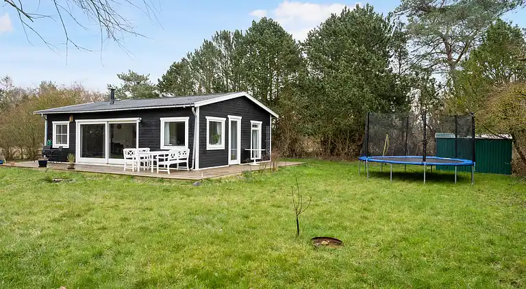 Beautiful holiday home on an undisturbed plot