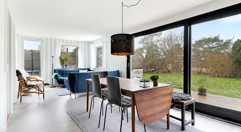 Beautiful holiday home on an undisturbed plot