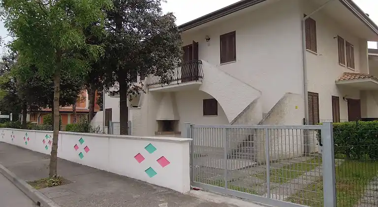 Villa with garden close to Bibione beach - Beahost