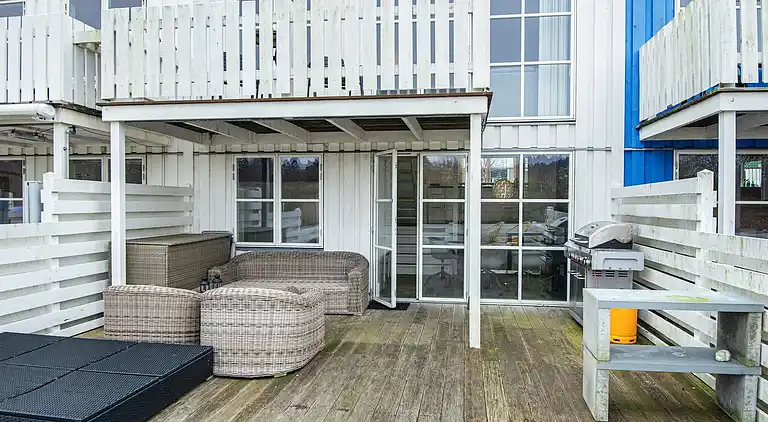 3 vær.renoveret st.+1.sal