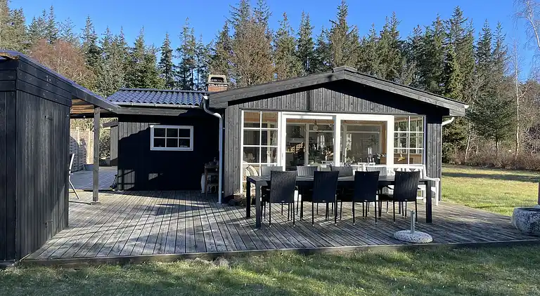 Dejligt sommerhus i Hals med 250 m til stranden