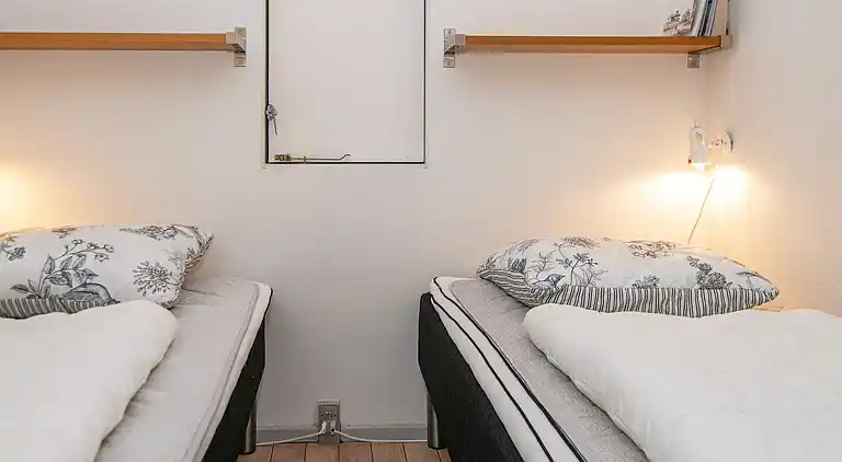 2 room w/seaview