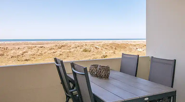 2 room w/seaview