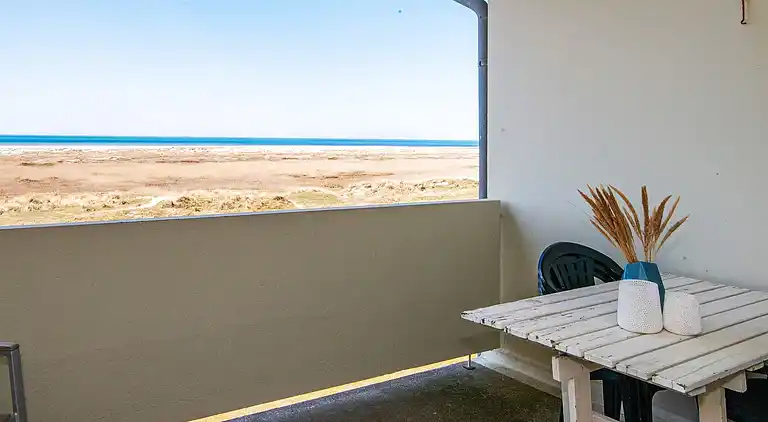 2 room w/seaview