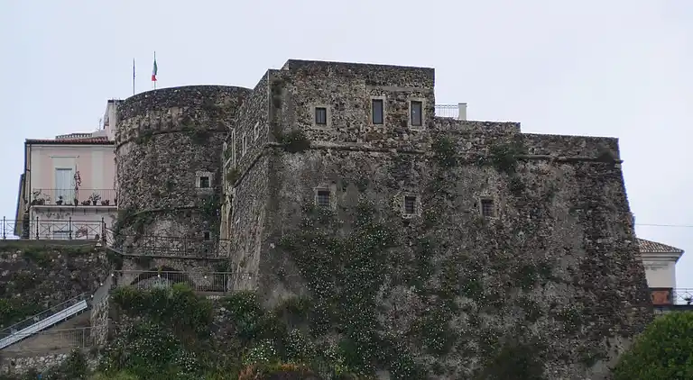 Semesterbostad i Pizzo