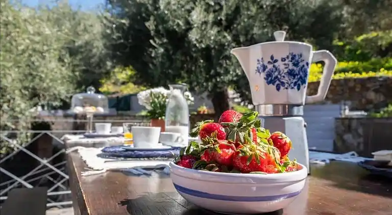 Privatpool der Villa Cefalù