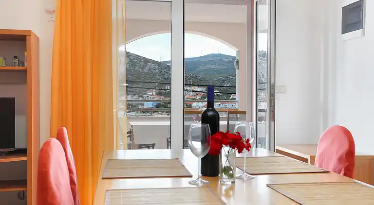 Two bedroom apartment near beach Seget Vranjica, Trogir