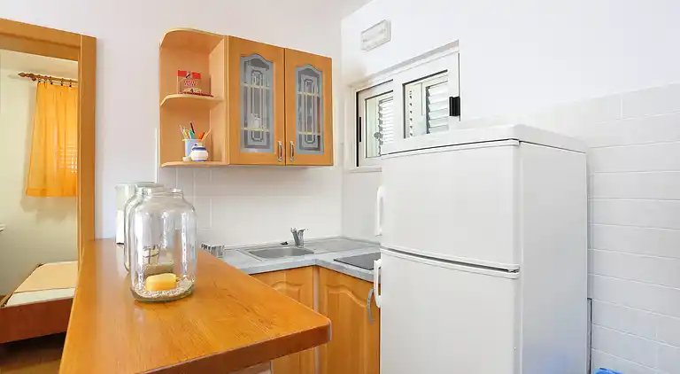 Two bedroom apartment near beach Seget Vranjica, Trogir