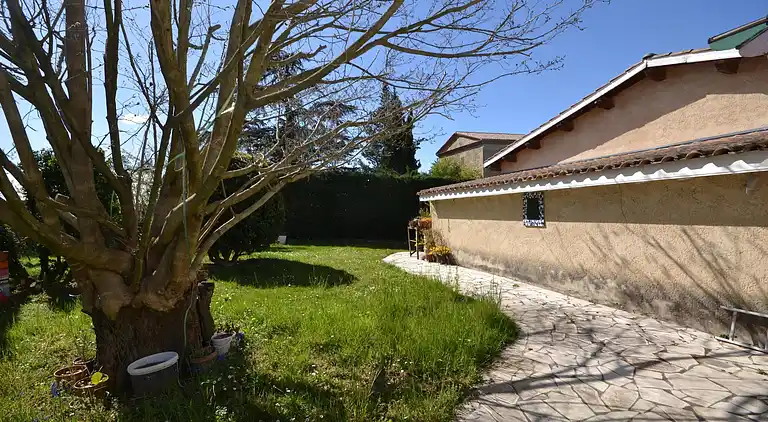 Holiday home in Bésayes