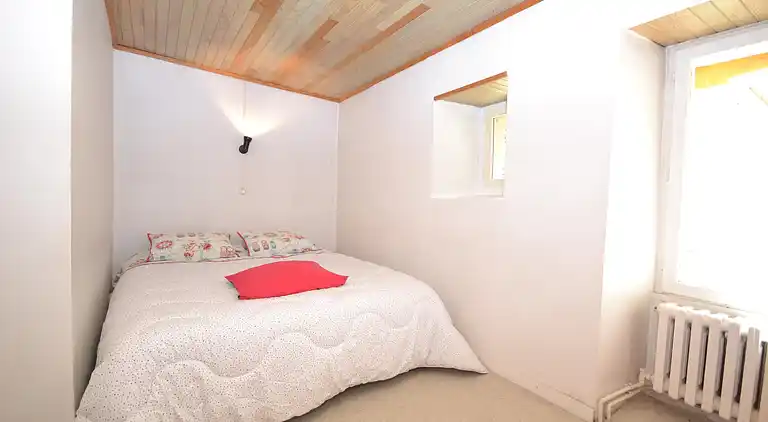 Holiday home in Bésayes