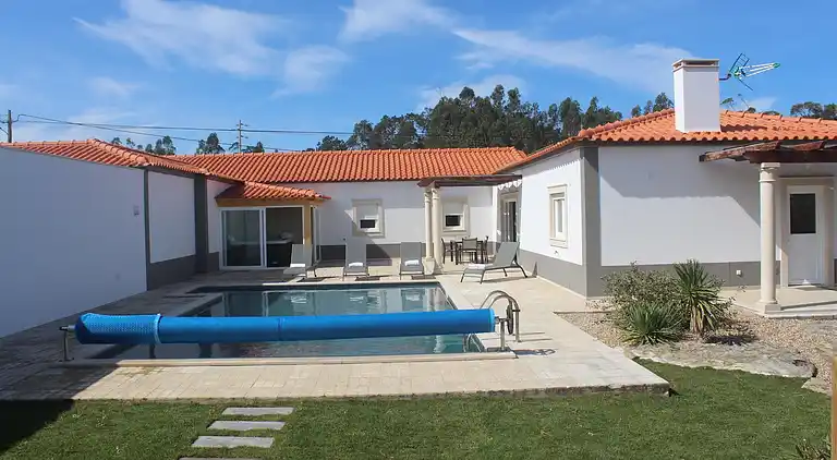 Villa i Salir de Matos