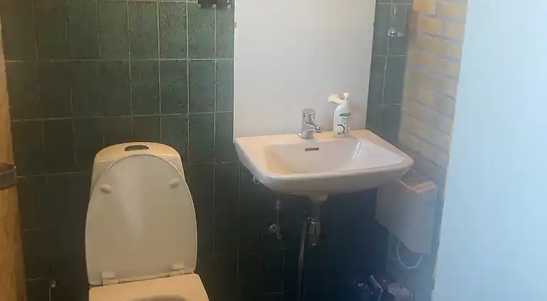 Schönes Ferienhaus auf großem Strandgrundstück