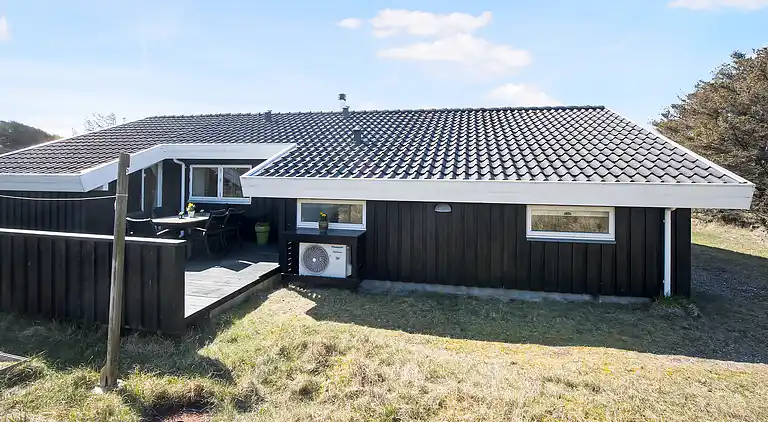 Sommerhus med havutsikt i sanddynene