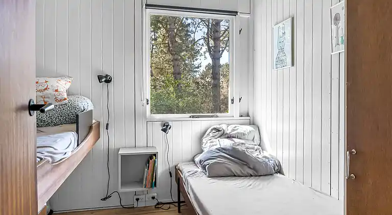 Familievenligt sommerhus tæt på vandet