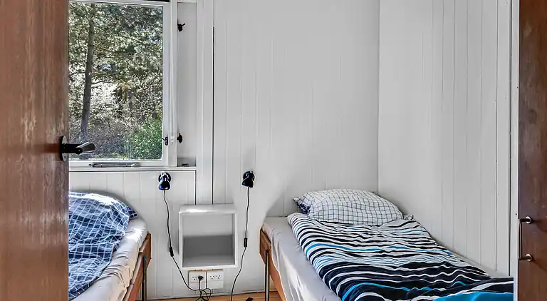 Familievenligt sommerhus tæt på vandet