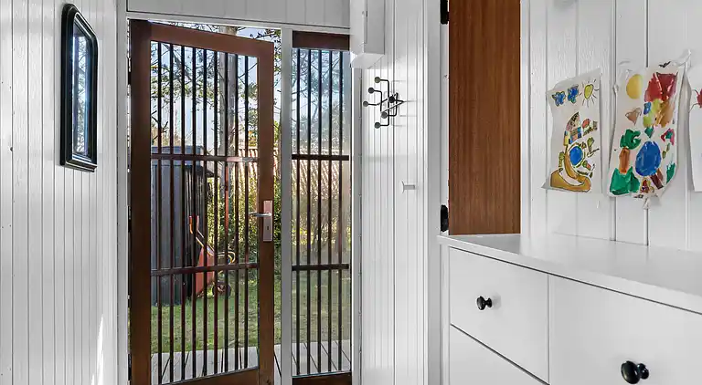 Familievenligt sommerhus tæt på vandet