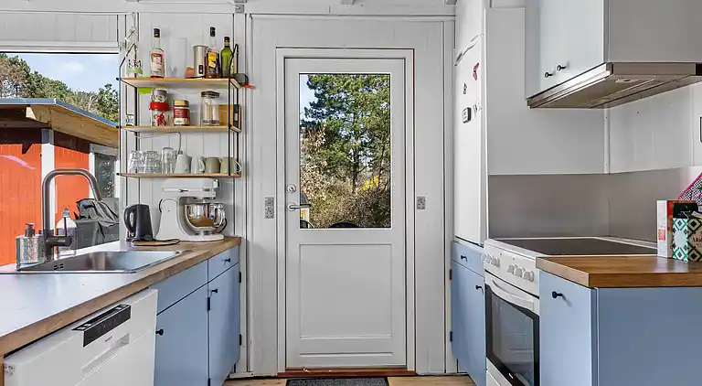 Familievenligt sommerhus tæt på vandet