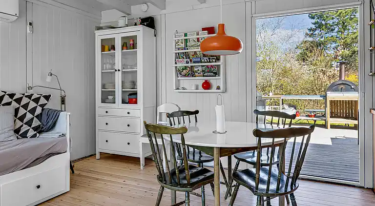 Familievenligt sommerhus tæt på vandet