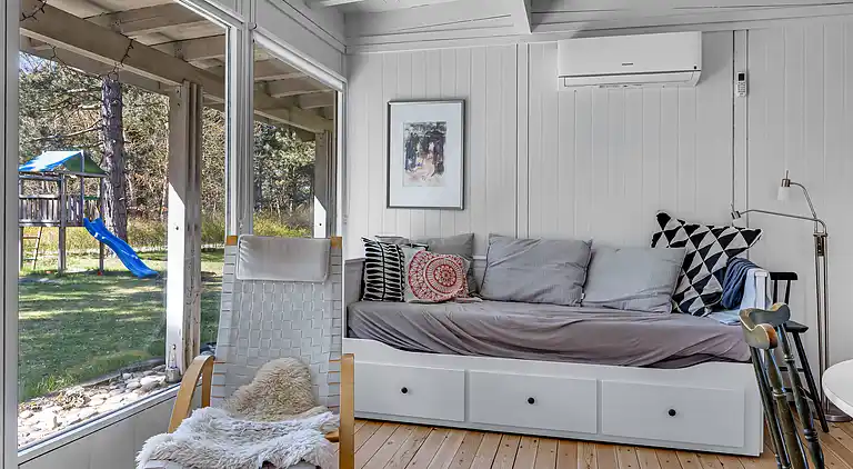 Familievenligt sommerhus tæt på vandet