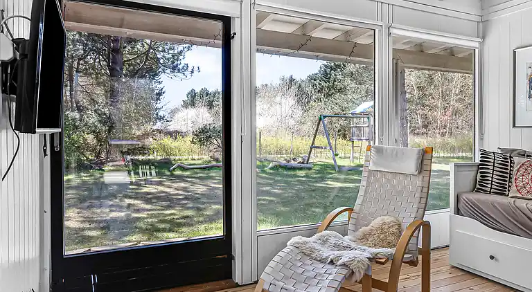 Familievenligt sommerhus tæt på vandet