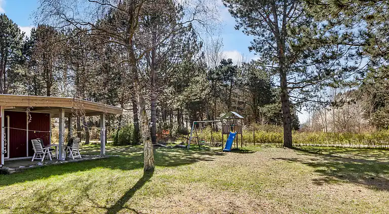 Familievenligt sommerhus tæt på vandet