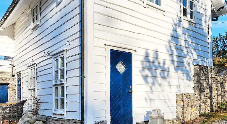 Holiday home in Algrøyna