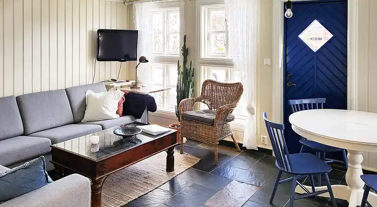 Holiday home in Algrøyna