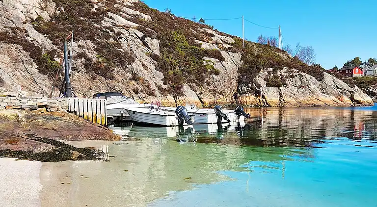 Holiday home in Algrøyna