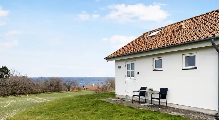 Bornholmsk ferielejlighed med havudsigt