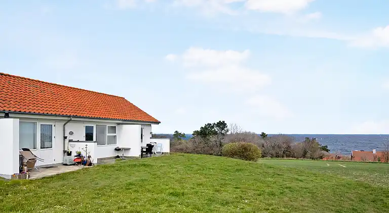Bornholmsk ferielejlighed med havudsigt