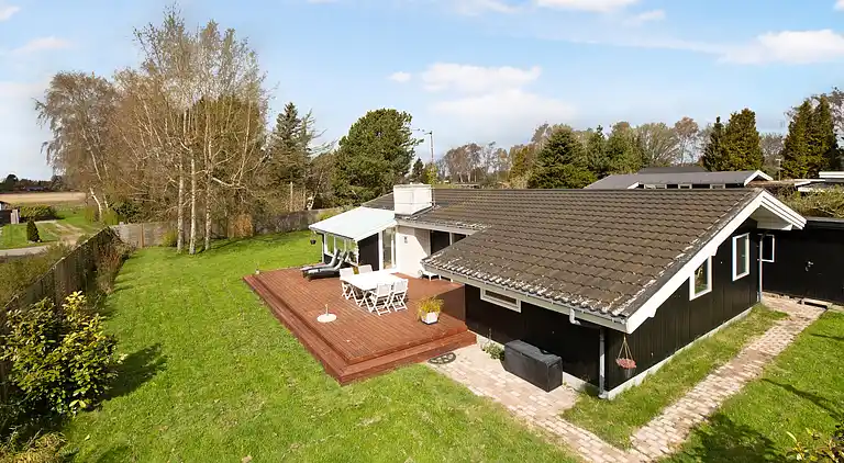 Renoviertes Sommerhaus am Wasser und in der Stadt