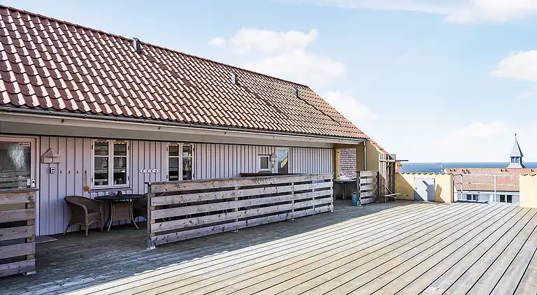Ferielejlighed med pool på Bornholm