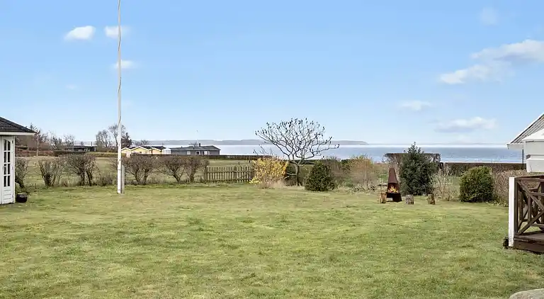 Vakre solnedganger 100 meter fra stranden