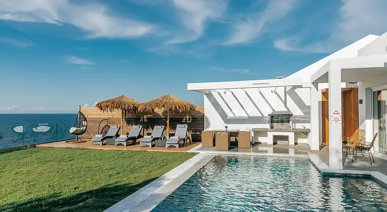 Cavo Mare Mirazur Luxury Retreat