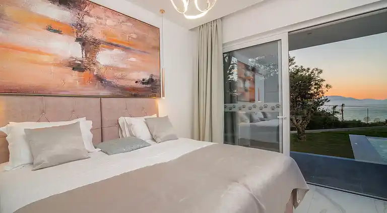 Cavo Mare Mirazur Luxury Retreat