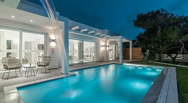 Cavo Mare Mirazur Luxury Retreat